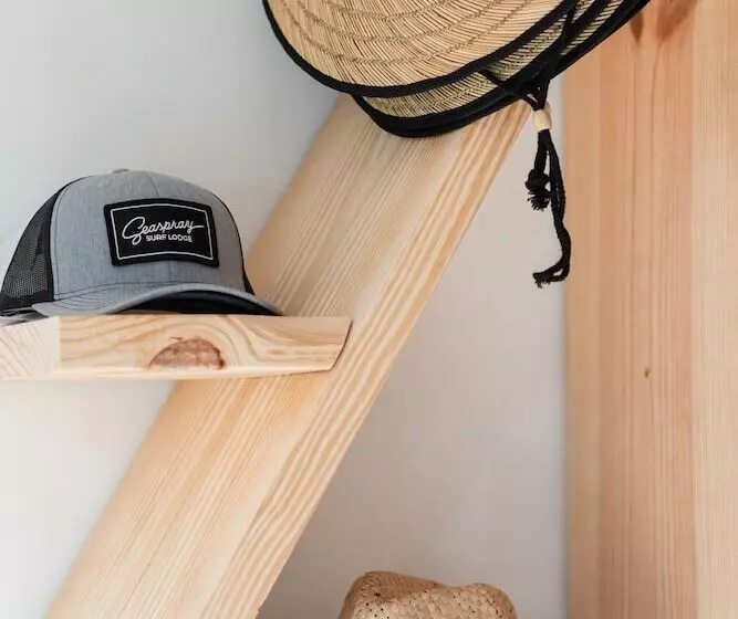 ホテル Seaspray Surf Lodge