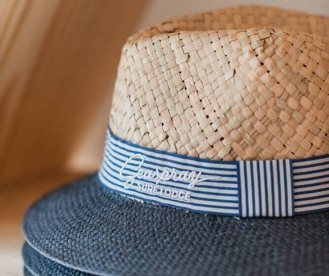 호텔 Seaspray Surf Lodge