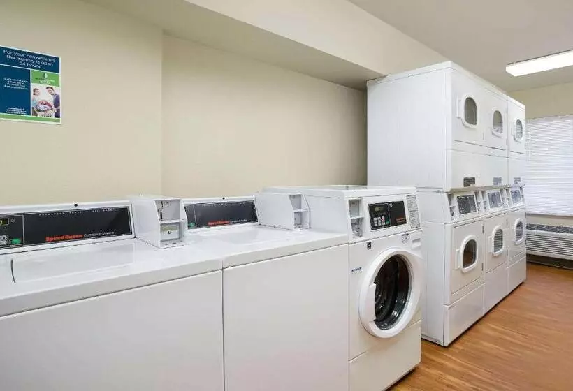 Отель Woodspring Suites Fort Worth Forest Hill