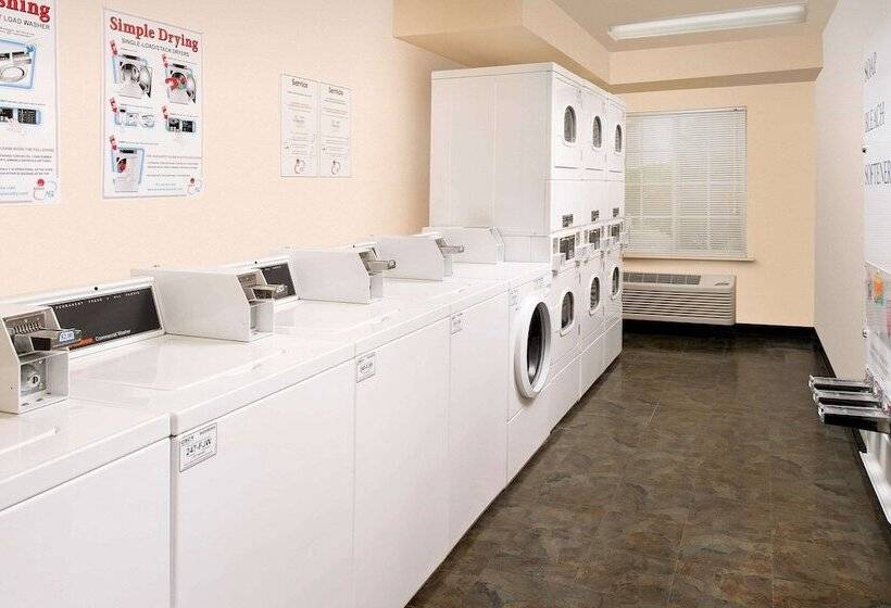 ホテル Woodspring Suites Kansas City Lenexa