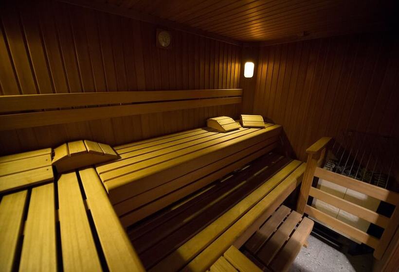 بنسيون Restaurant Bistro Raffel