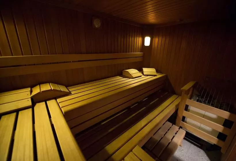 بنسيون Restaurant Bistro Raffel