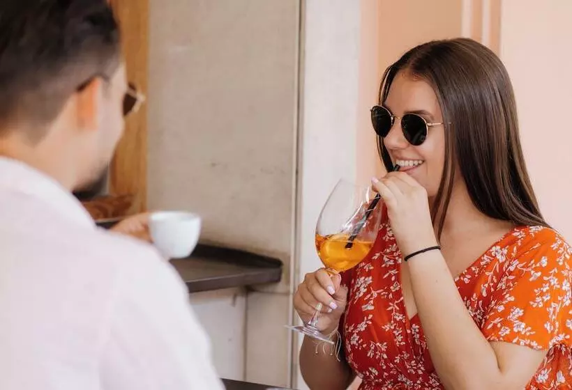 بنسيون Restaurant Bistro Raffel