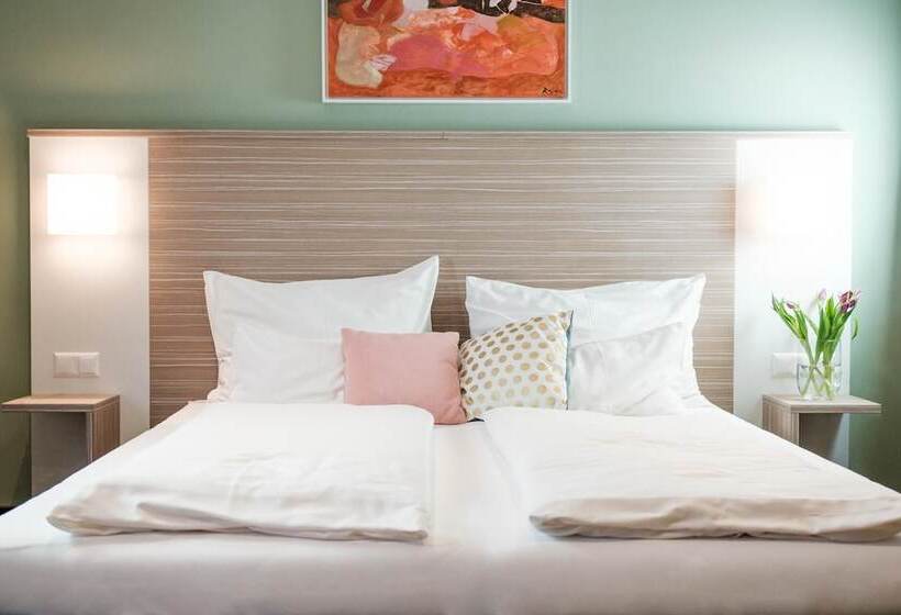 بنسيون Restaurant Bistro Raffel