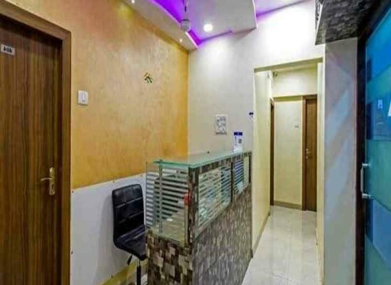 בית מלון כפרי New Sarah Inn, Andheri West