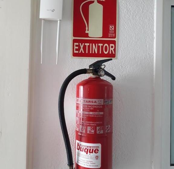 هتل Villa Las Flores