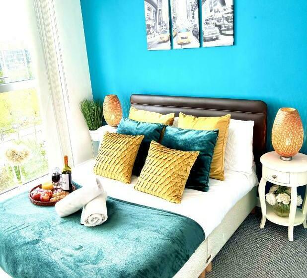 Luxurious Hub Mk City Apartment  With Free Underground Parking, Fast Wi Fi, Smart Tv With Netflix, D