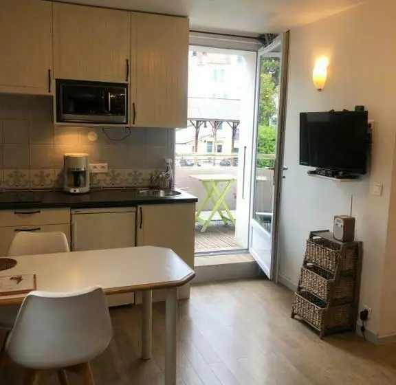 Studio 6 Versoie Avec Parking