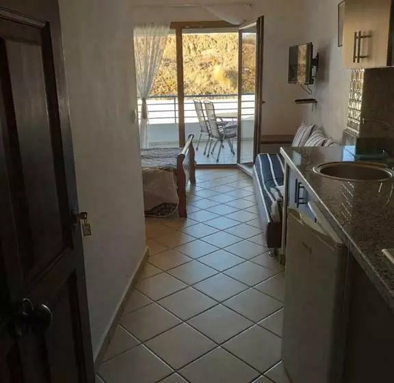 Studio Avec Piscine Et Wifi à Cabonegro