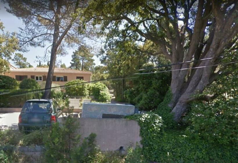 Appartement  Dans Le Domaine Du Capitou Fréjus