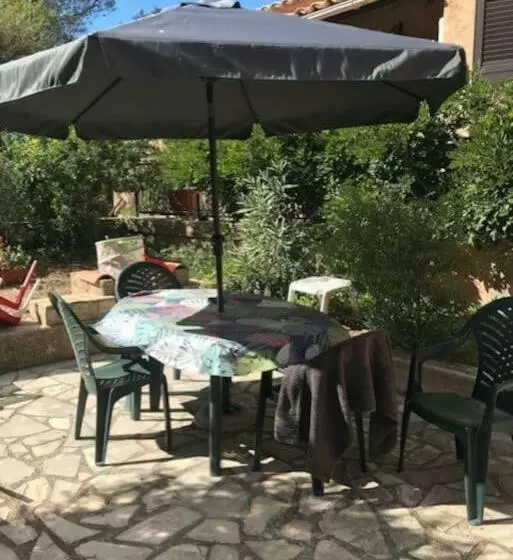 Appartement  Dans Le Domaine Du Capitou Fréjus