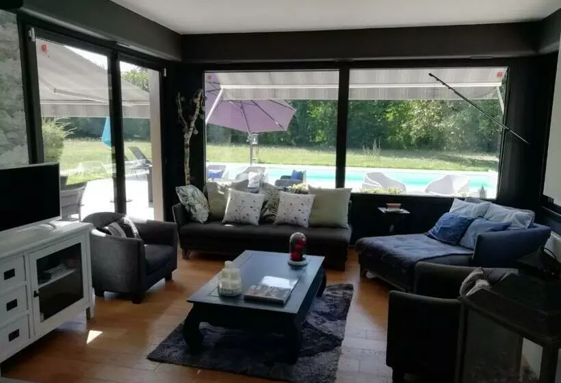 Aamiaismajoitus (B&B) Chambre Dans Villa