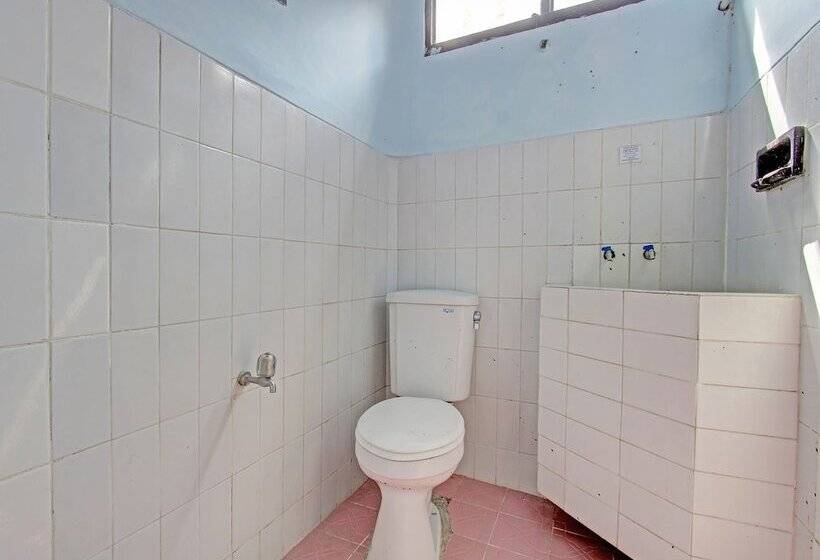 Otel Capital O 91644 Loka Hause