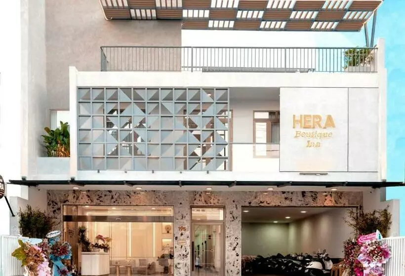 هتل Hera Hostel