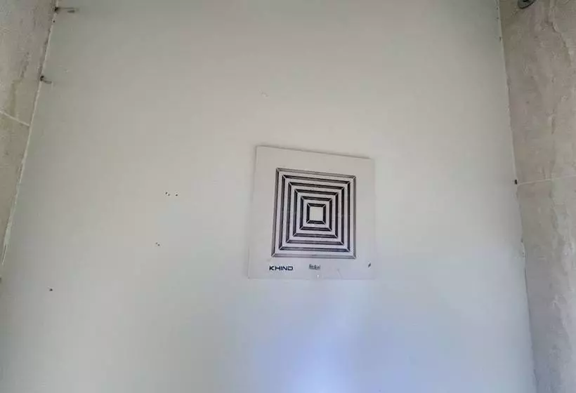 هتل Oyo 90621 Stutong Stay