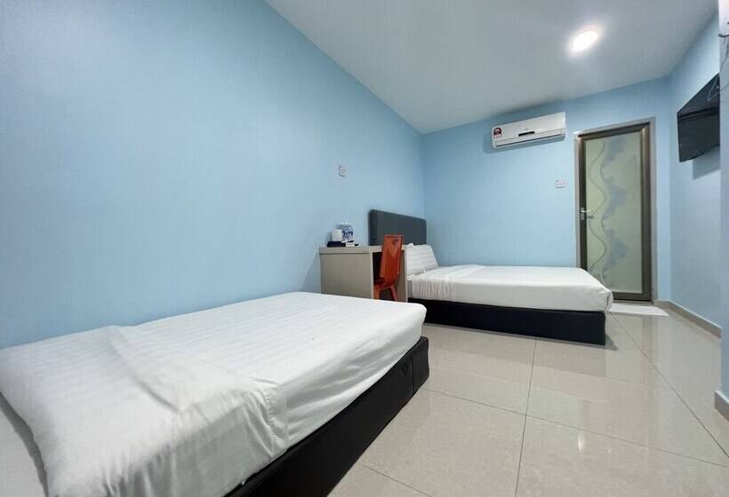 فندق Oyo 90621 Stutong Stay