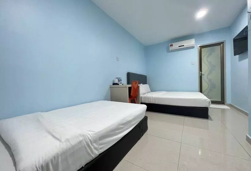 هتل Oyo 90621 Stutong Stay