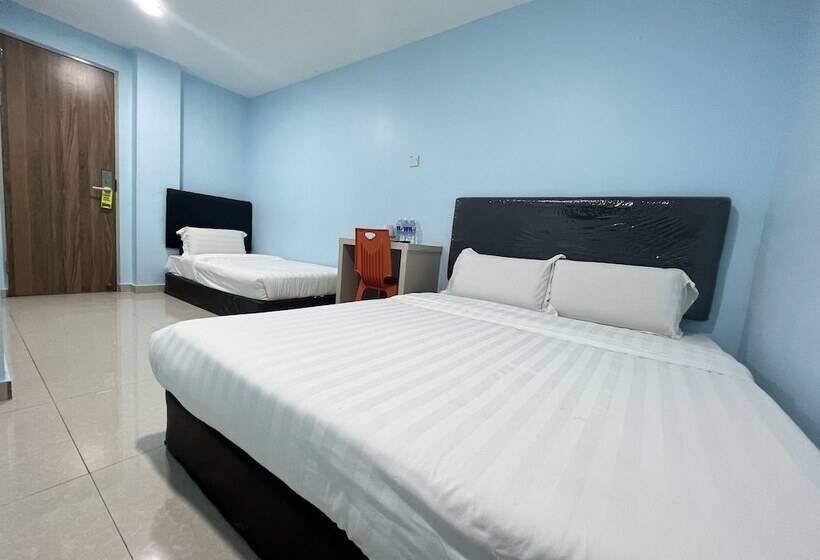 فندق Oyo 90621 Stutong Stay