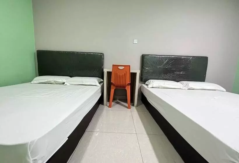 هتل Oyo 90621 Stutong Stay