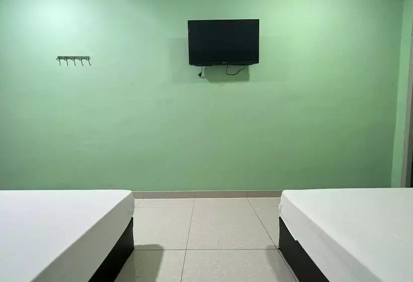 هتل Oyo 90621 Stutong Stay