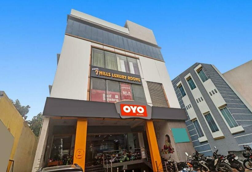 ホテル Oyo 93527  7 Hills Luxury Rooms