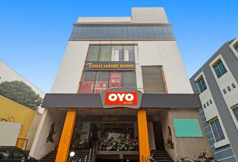 ホテル Oyo 93527  7 Hills Luxury Rooms