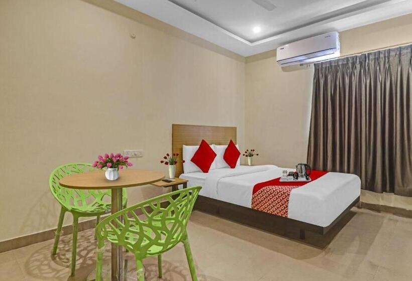 ホテル Oyo 93527  7 Hills Luxury Rooms