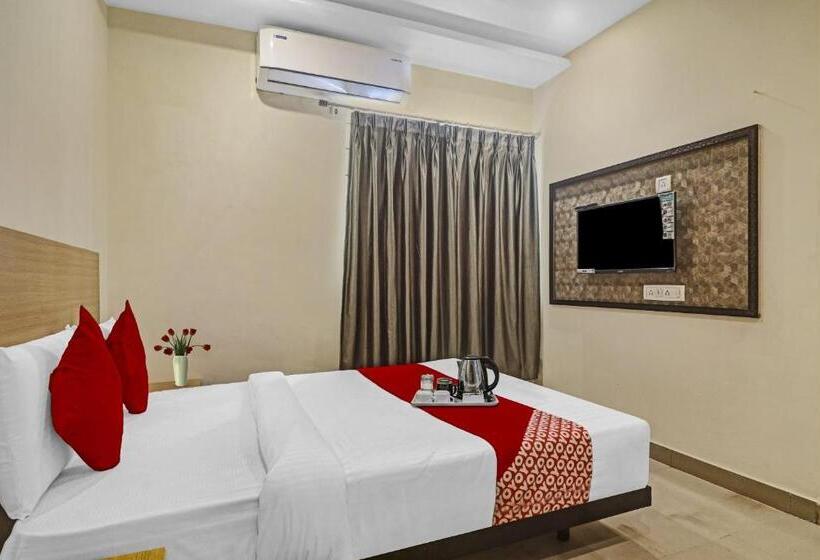 ホテル Oyo 93527  7 Hills Luxury Rooms