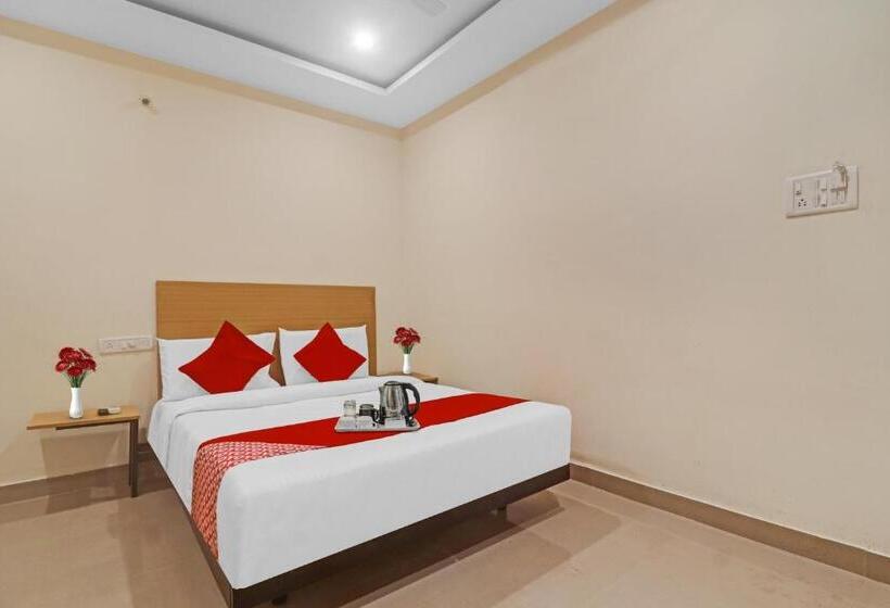 ホテル Oyo 93527  7 Hills Luxury Rooms