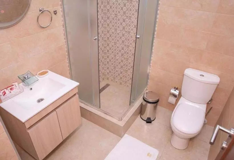 هتل Ideal Deluxe