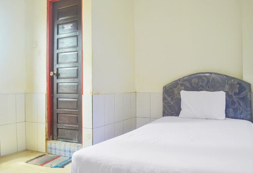 Hotel Spot On 91623 Pj Guest House Syariah