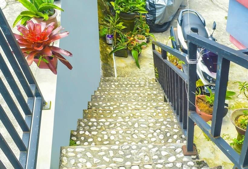 Hotel Spot On 91623 Pj Guest House Syariah