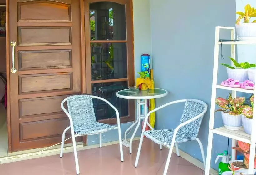 Hotelli Spot On 91623 Pj Guest House Syariah