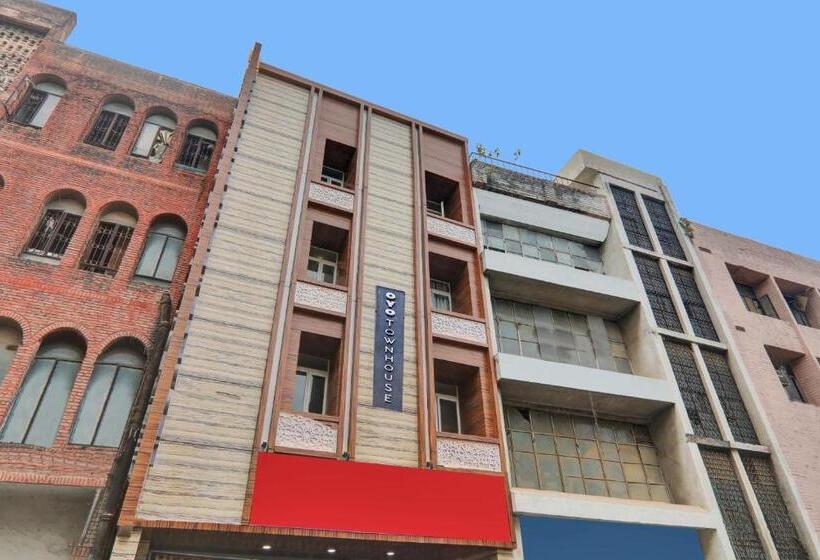 בית מלון כפרי Super Townhouse H G Near Gautam Buddha Park