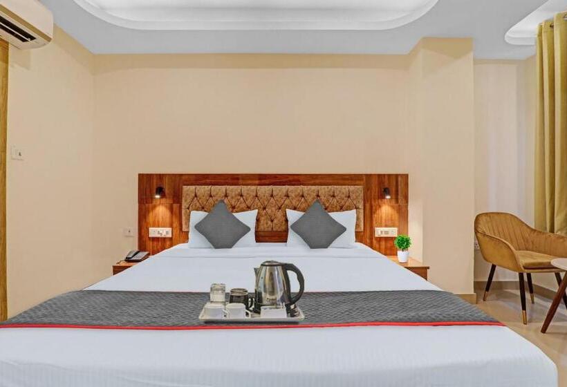 בית מלון כפרי Super Townhouse H G Near Gautam Buddha Park