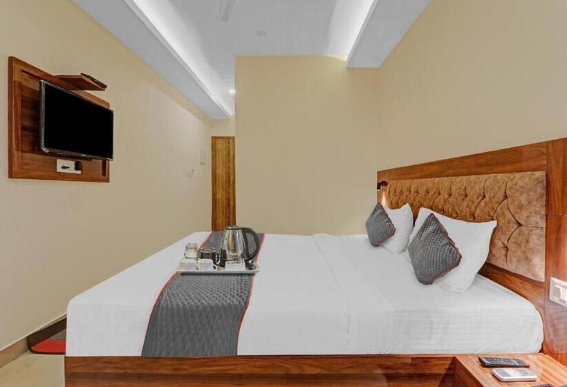 בית מלון כפרי Super Townhouse H G Near Gautam Buddha Park