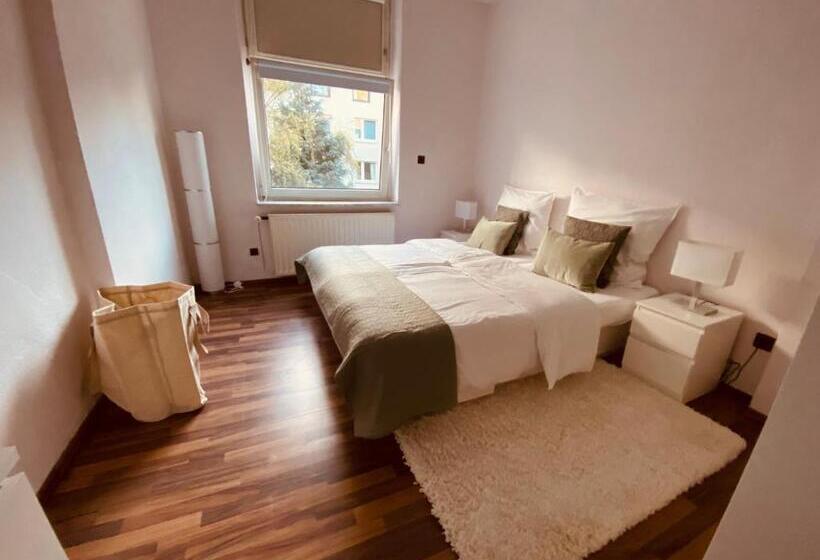 Tolle Stadtwohnung Mit Guter Verkehrsanbindung Von Der Goltz 35