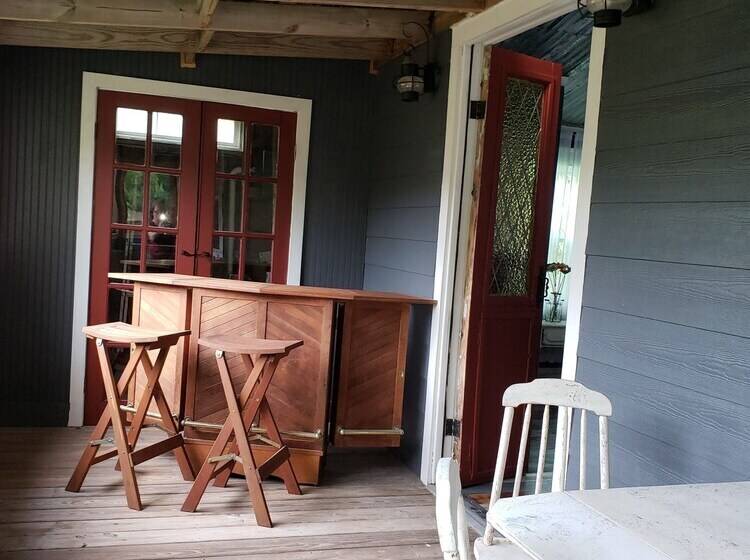 Cedar Oaks Inn The Barracks