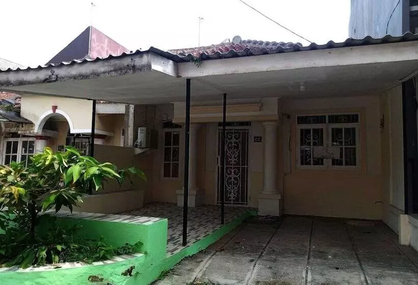 Hotelli Spot On 91278 Pahlawan Udyana Syariah