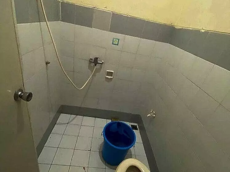 Hotelli Spot On 91278 Pahlawan Udyana Syariah