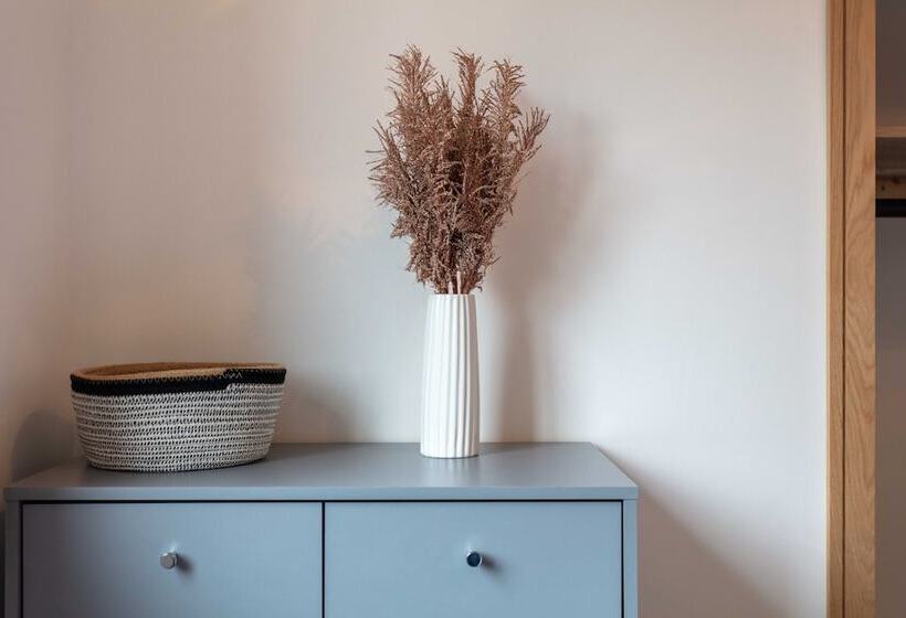 West Sands   Donnini Apartments