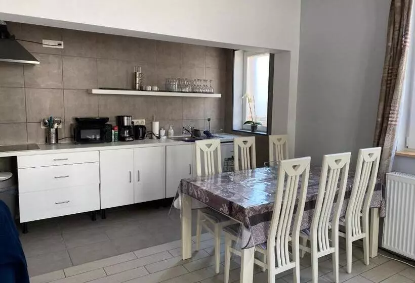 Appartement Avec Parking Et Terrasse