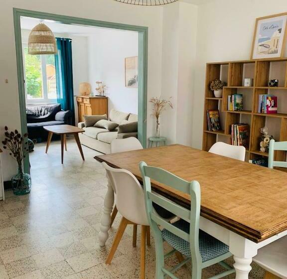 Entre Mer Et Falaises