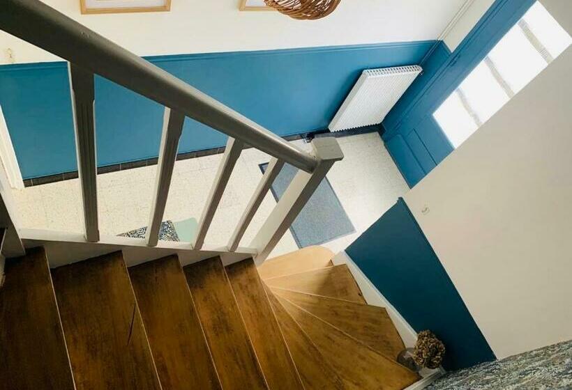 Entre Mer Et Falaises