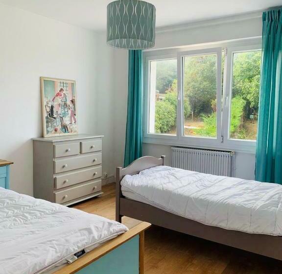 Entre Mer Et Falaises