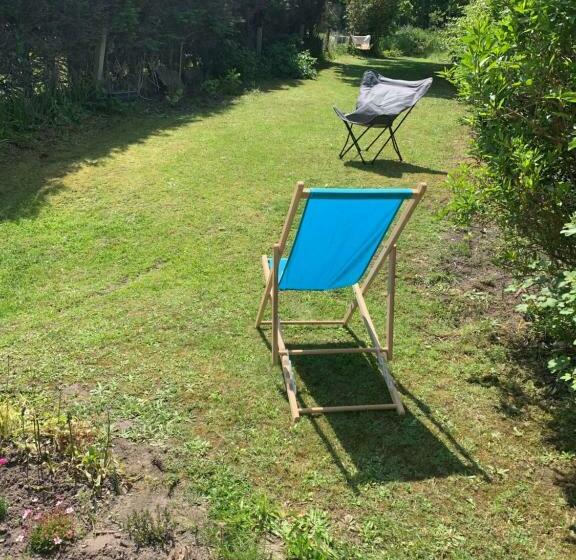 Entre Mer Et Falaises