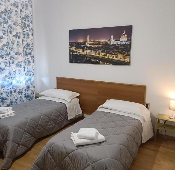 ホテル Alba Serravalle