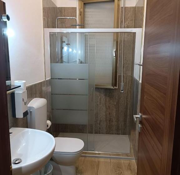 ホテル Alba Serravalle