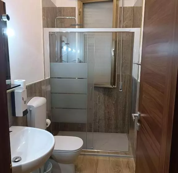 Hotelli Alba Serravalle