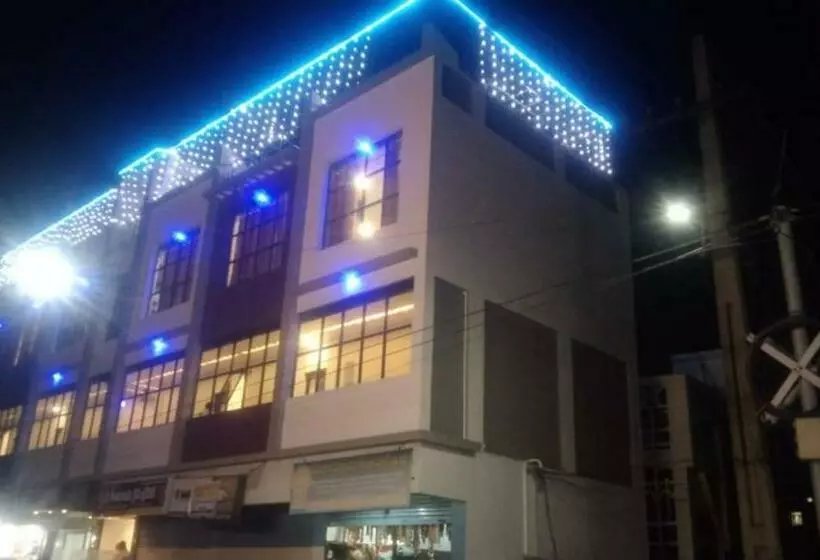 ホテル Gv Residency By Wb Inn